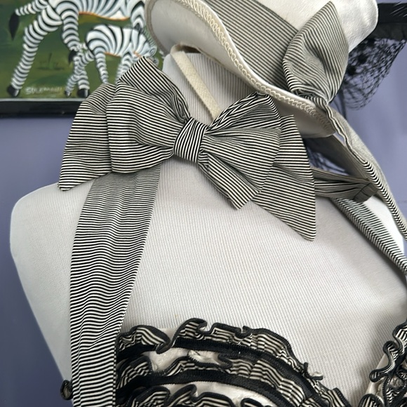 Trashy Original Bespoke/custom Cigarette Girl Costume - Picture 15 of 16